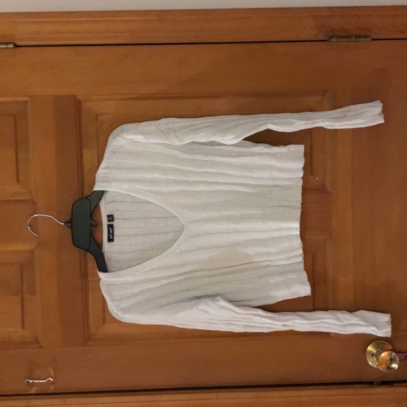 Wet Seal Egret Ribbed Cropped Cotton/Acrylic Blend V-neck Sweater 🔥Host Pick🔥 - Picture 9 of 13